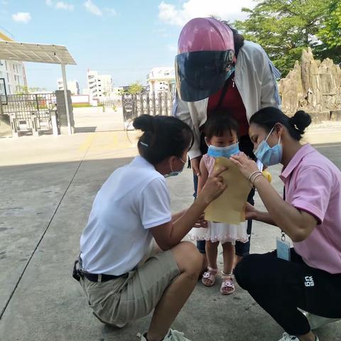 复学报到日 独立新体验——屯昌实验幼儿园明明班新学期报到日活动