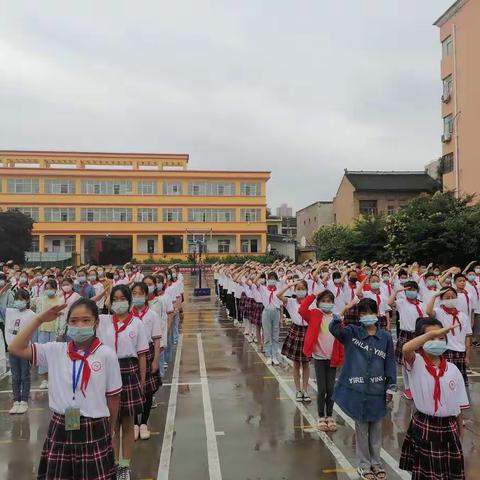 土官小学召开五六年级期末动员会