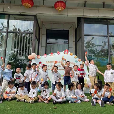 希尔斯开学啦，宝贝，开学愉快，身体健康，好好学习，天天向上！💕🥳回顾第一周的快乐时光