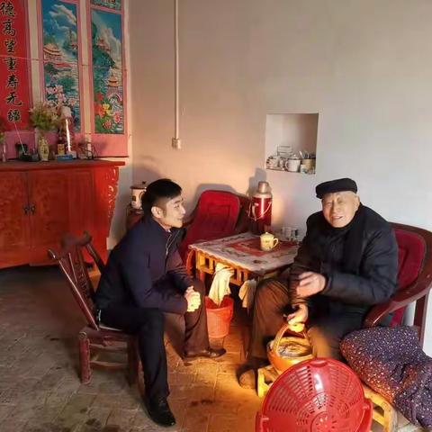 光山农商银行开展走访慰问退役军人活动