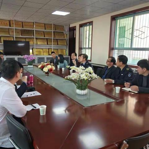 市监督所及市疾控中心对我们辖区中小学及托幼机构进行春季传染病防控工作进行督导
