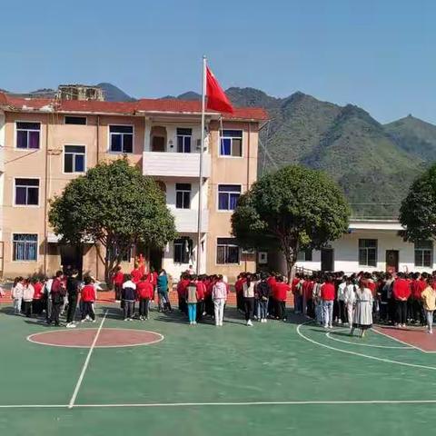 与祖国同行，为国旗添光彩