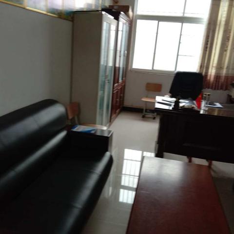 武功中学办公室卫生检查