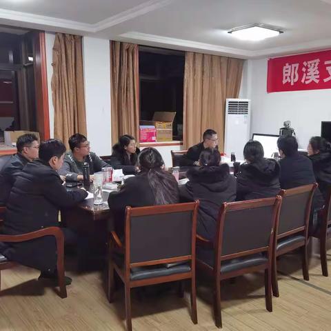 工行郎溪支行开展“学雷锋，树新风”活动