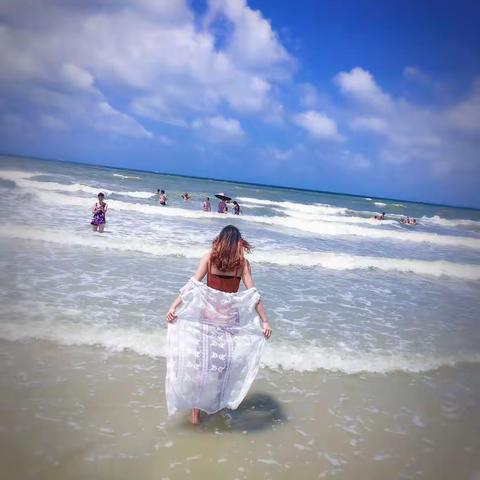 2016.7.16阳光沙滩海浪，蓝天白云微风，都不及你