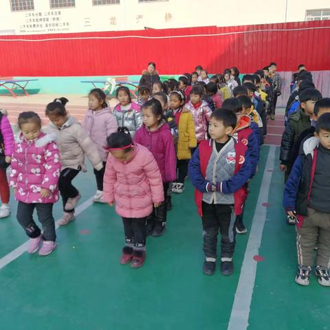 幸福班级，快乐前行