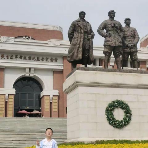 我是池阳小学三年级三班侯庆博，我正在参加池阳小学“微实践做中学”之微责任————寻找革命足迹，传承红色记忆