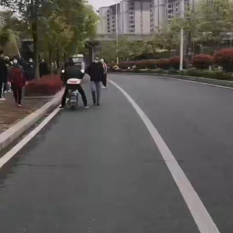 日检7000！ “黄码”奔驰在“双湖高速路”上