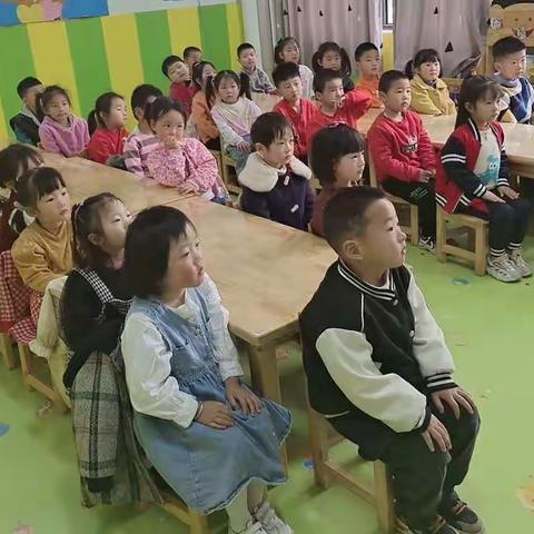 龙湖幼儿园中二班——节约粮食不浪费