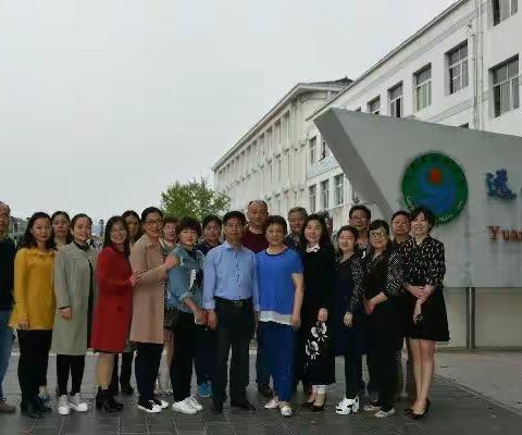 最美人间四月天——湖北省朱莉萍名师工作室到鸣凤中学送教