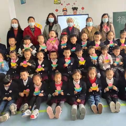 莫愁湖幼儿园大二班：百善孝为先九月九日不一样的重阳节