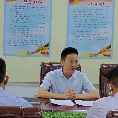 “五·一”时节我在岗，保驾护航守平安