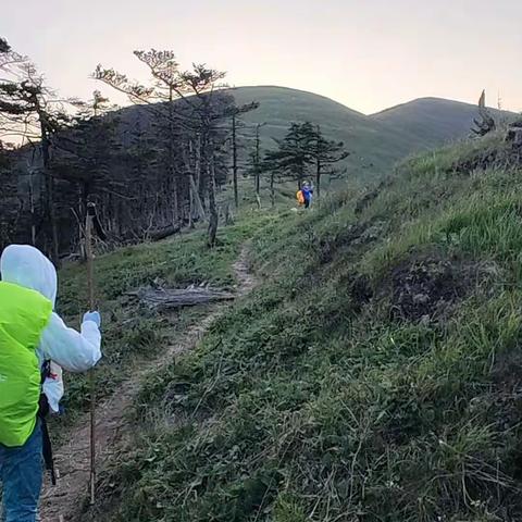 狗爬梁上，西梁，东梁，二梁，