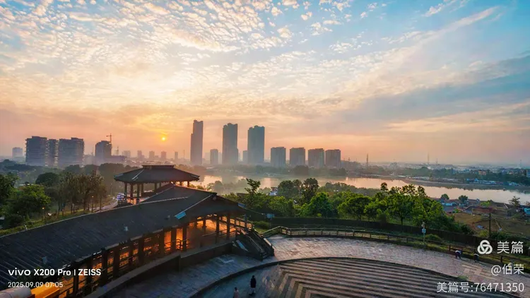 桃花岛里好风光！（88岁翁手机拍摄）