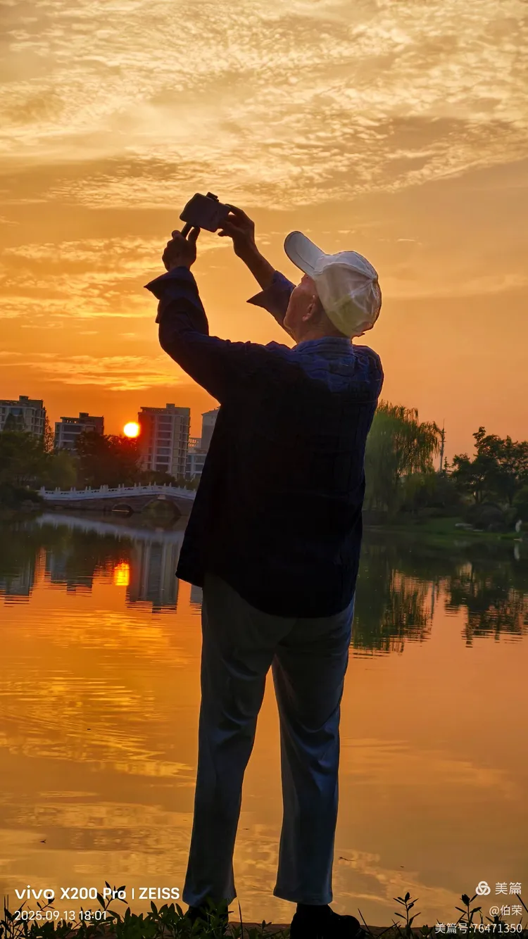 桃花岛里好风光！（88岁翁手机拍摄）