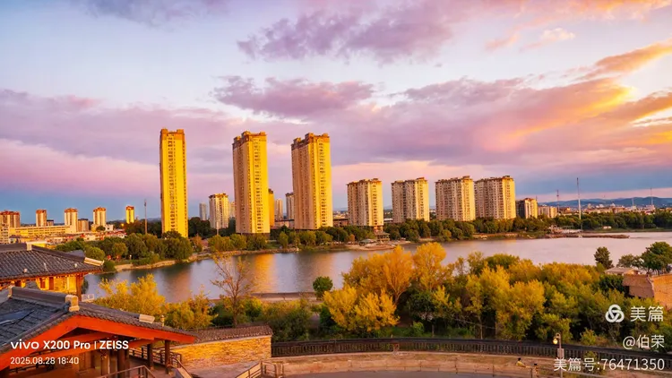 桃花岛里好风光！（88岁翁手机拍摄）