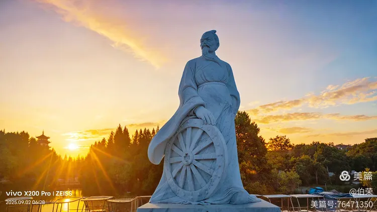 桃花岛里好风光！（88岁翁手机拍摄）