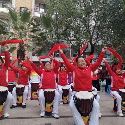 学习雷锋精神，庆祝三八国际妇女节