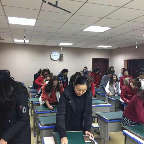 小桥大街小学粉笔字比赛纪实