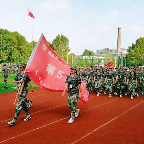 女职校新生军训报道（五）