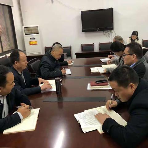 机关一支部开展“立足岗位做贡献，担当作为勇当先”主题党日和党员政治生日活动