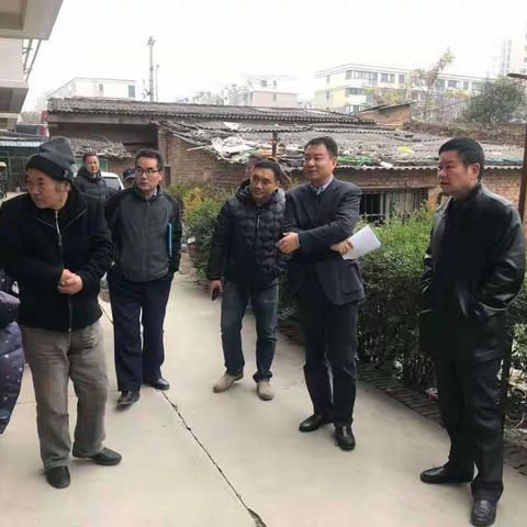区政协副主席左刚利检查指导区市场监管局包抓居民小区综合提升工作