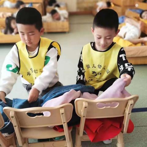 金贝儿幼儿园大二班3月份能力培养活动“我长大了”