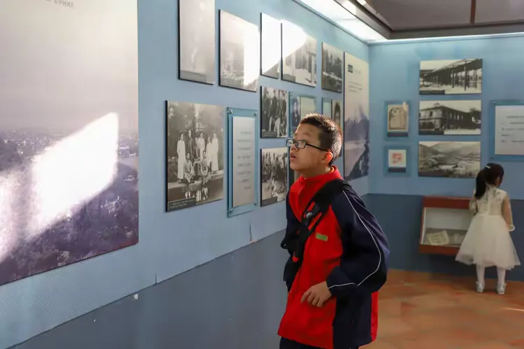 永春县崇贤中学初二年学生厦门一日研学营活动回顾