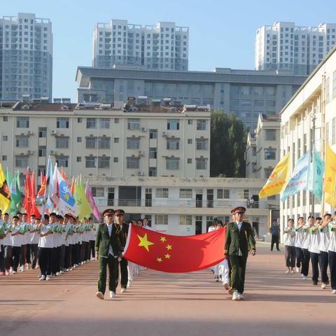 舜耕中学举行新学期第一次升国旗仪式