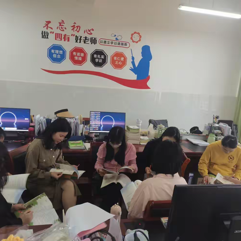 采撷文言芬芳，悦享盲盒课堂——赣州市灌婴小学四年级语文组“盲盒式”教研活动