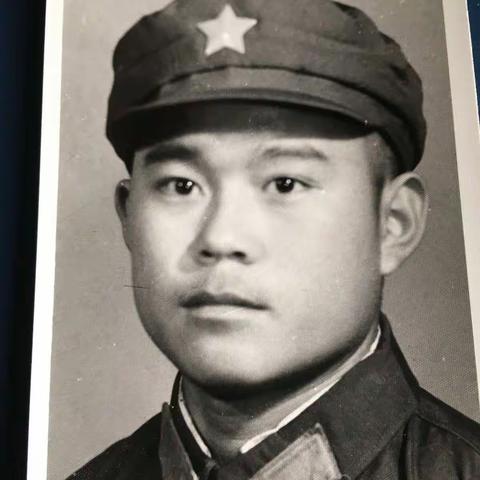 我在军旅；常忆边关五星红（散文）