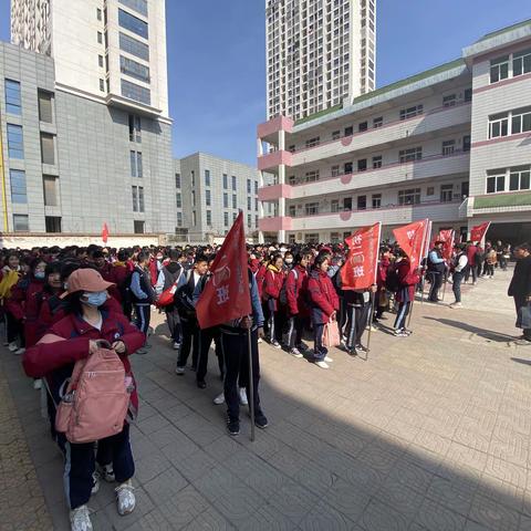 恰同学少年——泗阳实验初级中学初二年级户外拓展