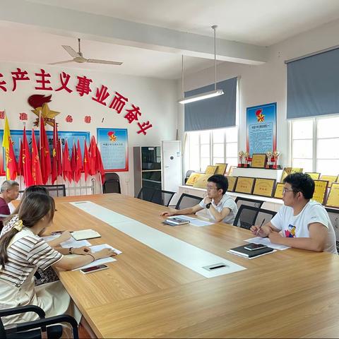 整装奋战，交流互促——柘岱口小学召开六年级毕业复习会