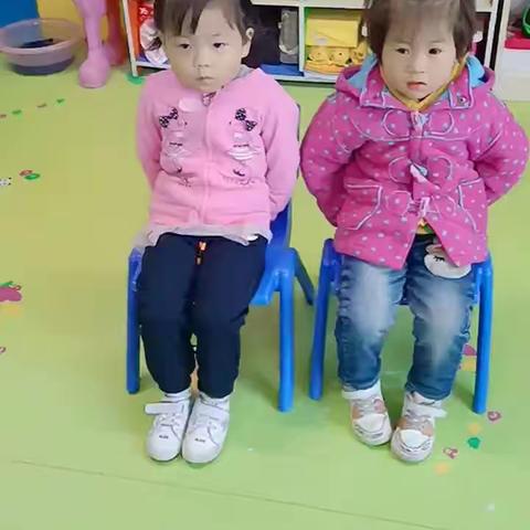 东风幼儿园豆豆一班月汇报