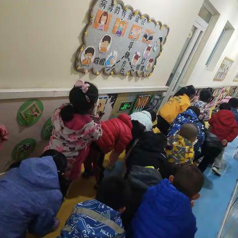 消防安全我知道——中二班消防演习