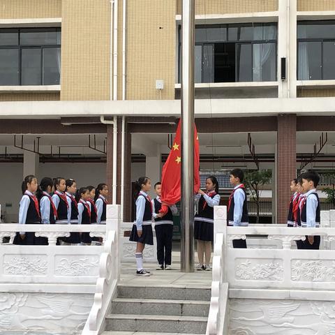 菊香花开满校园，书声朗朗从中来——百色市右江区迎龙第二小学第十周工作周记