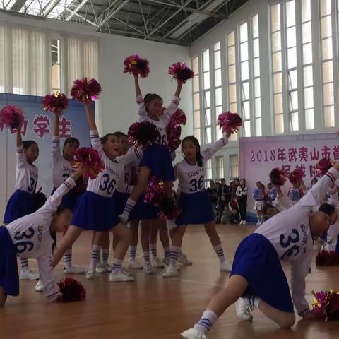 进校附小参加武夷山市首届足球啦啦操比赛获小学丁组花球啦啦操自选动作组第一名（副本）