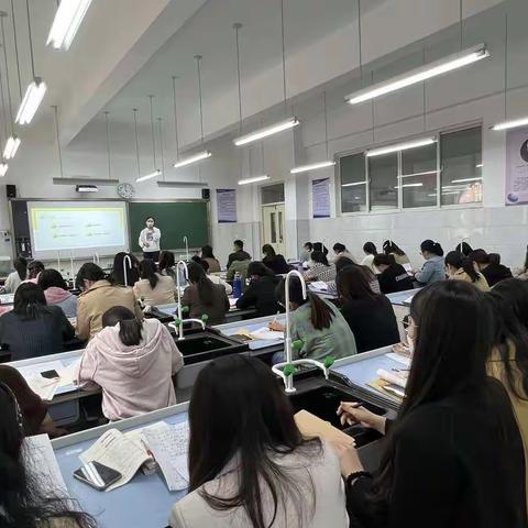 任重道远，砥砺前行——记道德与法治学科教学专题会议