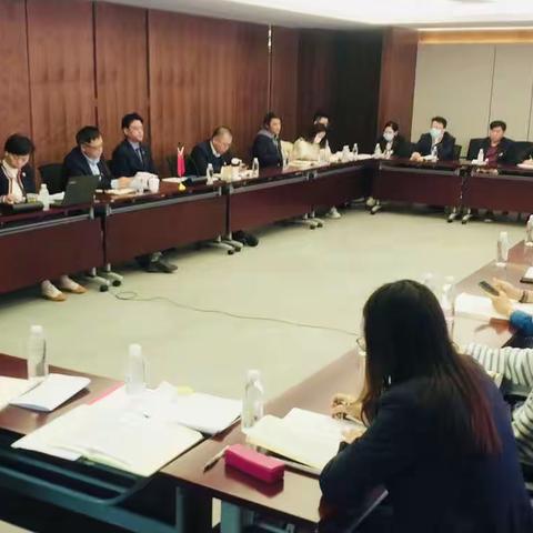 信用卡业务党支部召开党员大会暨支部组织生活会