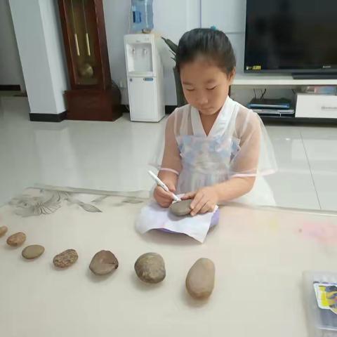 我是最美校园创意师—迎宾路小学教育集团“第一届劳动节综合实践活动”一9班陈紫萱