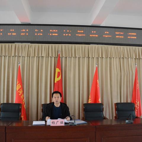 丰州镇河西社区召开传达县两会精神大会
