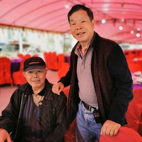 表哥儿子梁观成进宅大吉