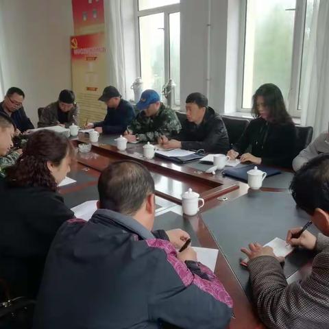 集团公司专家组深入呼中林业局召开偃松林培育标准研讨会