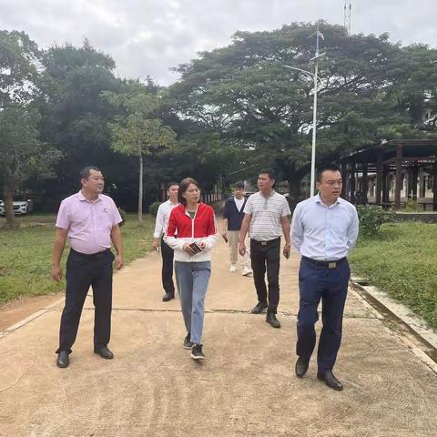 县领导和教育局领导到大岭学校进行调研指导工作