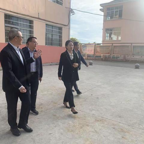 《万载县棋协首批中国象棋特色学校——鹅峰小学成立仪式留影》2022.10.10