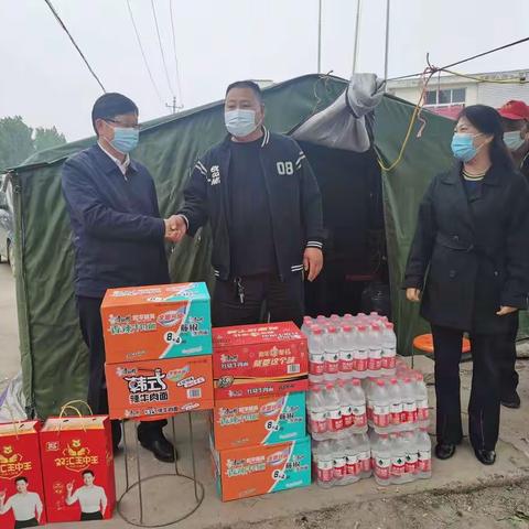 县农科所慰问交马岭新村疫情防控卡点一线工作人员