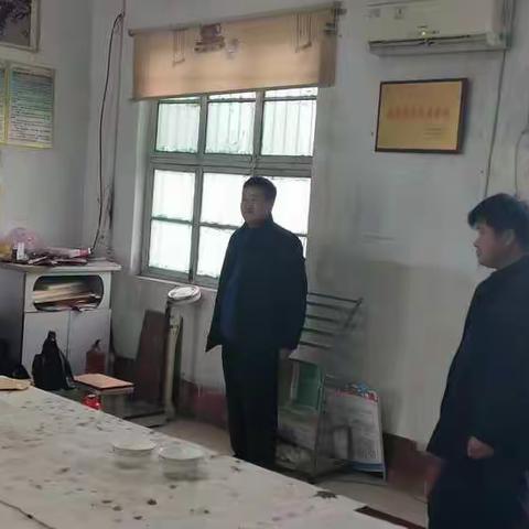 翰墨飘香育英才 书法名师进校园——巨野县书法名家走进东风小学