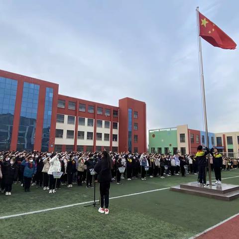 “预防校园欺凌，共建和谐校园”益民实验小学北校区举行主题升旗仪式