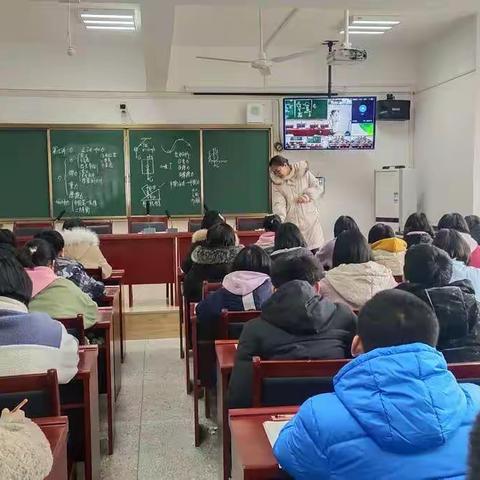 凝聚集体力量，打造精品课堂。