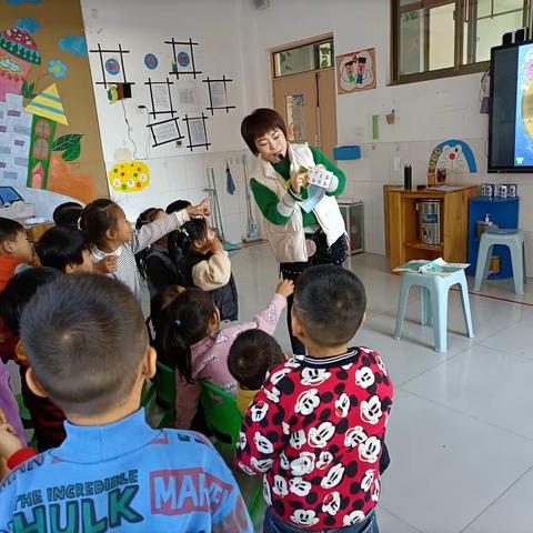 如意鑫居幼儿园中一班第十四周奇妙的动物——本领有多大